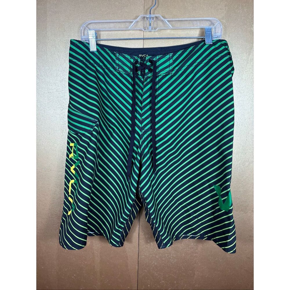 RVCA mens board shorts size 32